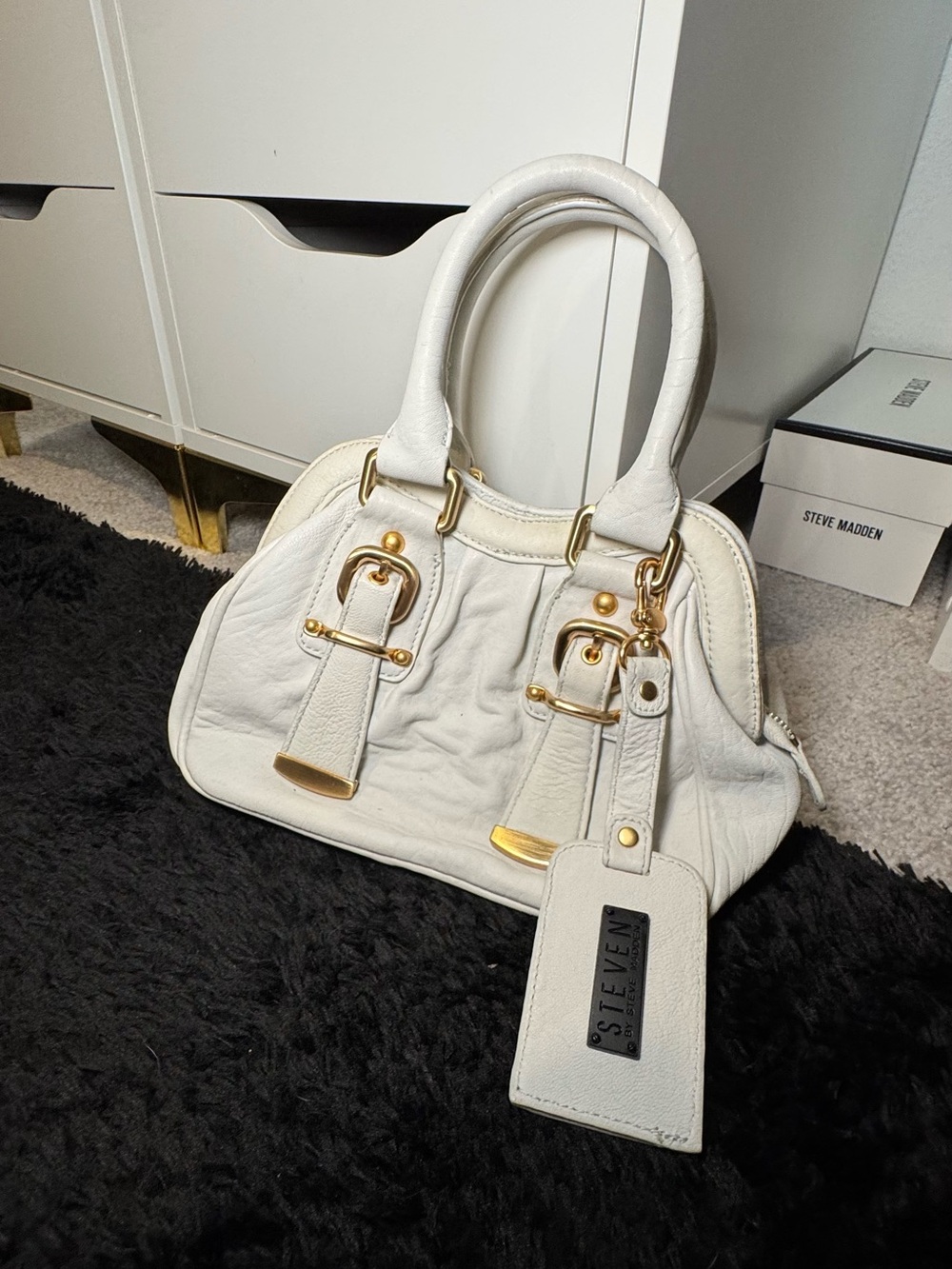 STEVE MADDEN White Leather mini purse with Gold Hardware